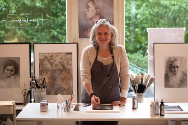 Juna Biagioni in her studio